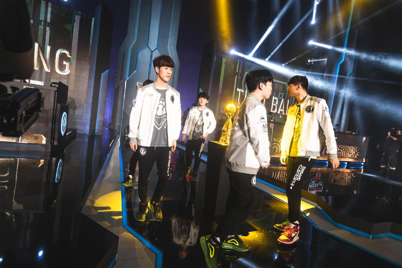 【战报】2025LPL春季赛TT 2-1 OMG，下路双人组主导TT让一追二